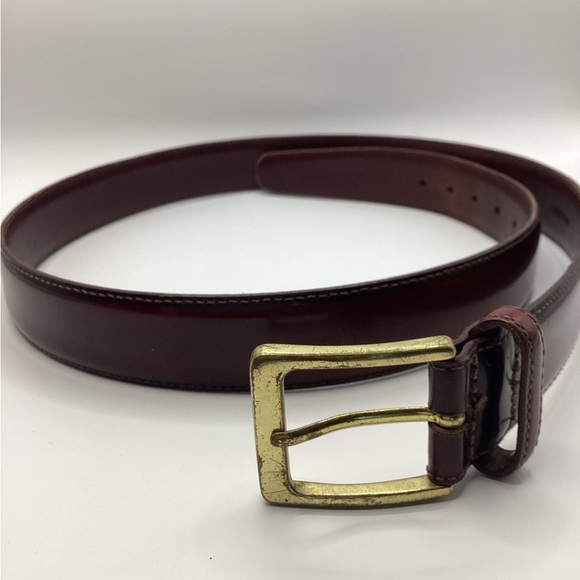 Smooth Reddish Brown Leather Belt with Gold Brass Buckle - Picture 3 of 15